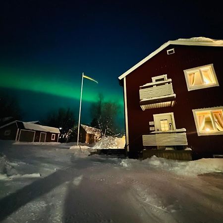 Kiruna Accommodation Vintergatan 5B, Villa For 10 Person Esterno foto